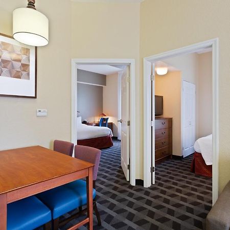 Towneplace Suites By Marriott St. Petersburg Clearwater Exterior photo