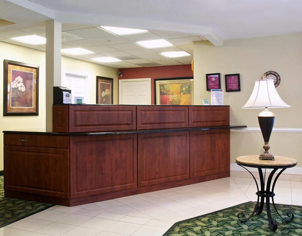 Towneplace Suites By Marriott St. Petersburg Clearwater Exterior photo
