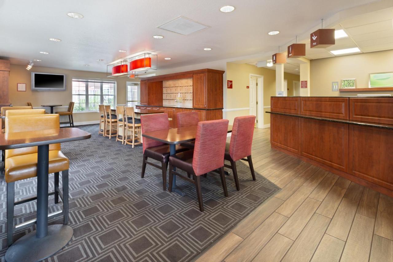 Towneplace Suites By Marriott St. Petersburg Clearwater Exterior photo