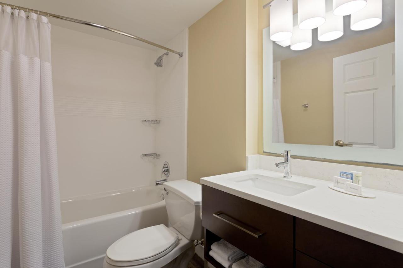 Towneplace Suites By Marriott St. Petersburg Clearwater Exterior photo