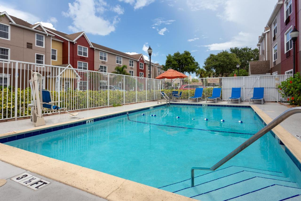 Towneplace Suites By Marriott St. Petersburg Clearwater Exterior photo